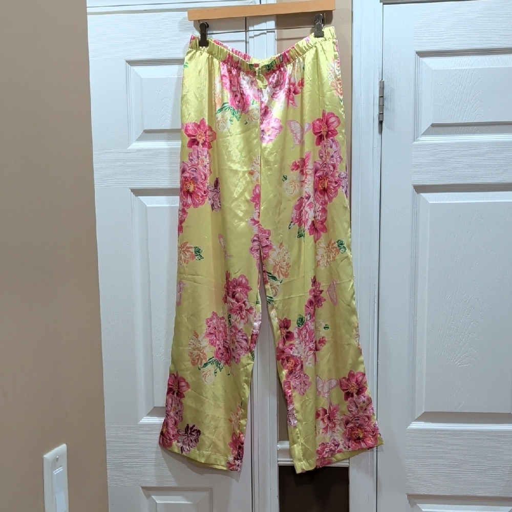 Victoria's Secret Yellow Floral Pajamas - Picture 5 of 6